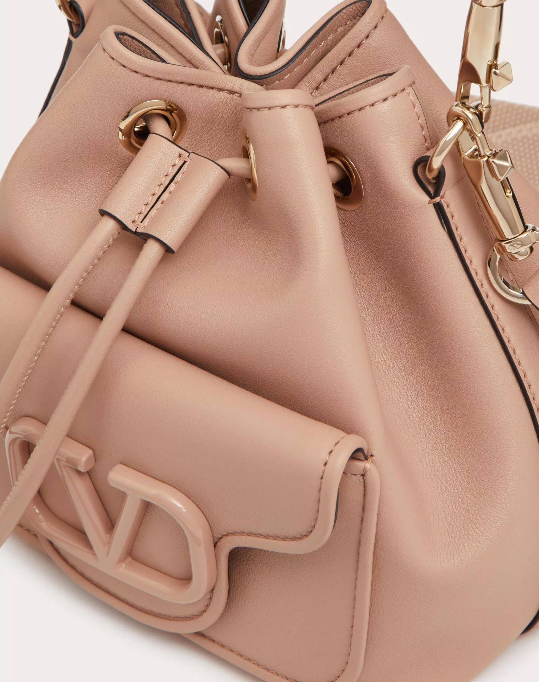 LOCÒ CALFSKIN BUCKET BAG